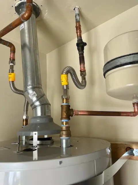 Water heater installation and plumbing repair in Creve Coeur